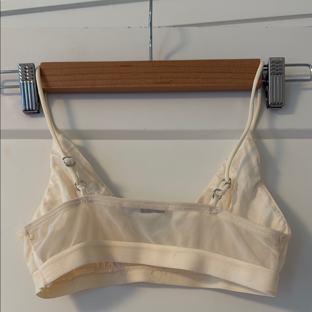 Stradivarius Daisy Bralette - Picture 4 of 12